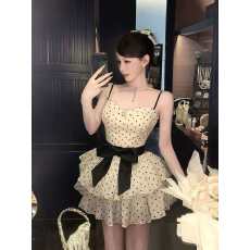 批发法式波点吊带连衣裙女春夏纯欲<b class='q'>甜美</b>收腰显瘦蓬蓬<b class='q'>公主裙</b>