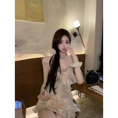 批发法式纯欲风性感小众气质重工设计<b class='q'>荷叶边</b>不规则高级感亮片吊带裙女