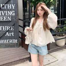 批发初秋新款超仙少女感小众系带<b class='q'>衬衫</b>长袖V领蕾丝雪纺法式灯笼袖上衣