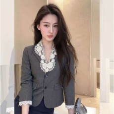 批发2026秋<b class='q'>新款</b>韩系复古蕾丝拼接西装<b class='q'>外套</b>女通勤百搭廓形西服小众上衣