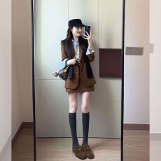 批发2026春秋新品<b class='q'>女</b>装摩登休闲风通勤<b class='q'>西装</b>短裙套装复古法式西服套装<b class='q'>女</b>