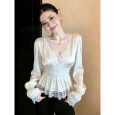批发深圳南油高端货女装2026春季新款<b class='q'>性感</b><b class='q'>蕾丝</b>边拼接长袖小衫收腰上衣