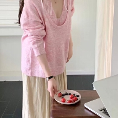 批发绿色挂脖长袖<b class='q'>针织</b>衫套装女季新款设计感宽松<b class='q'>罩衫</b>吊带上衣两件套