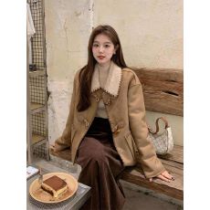 批发牛角扣麂皮绒羊羔毛外套女冬2025新款小个子皮毛一体<b class='q'>短款</b>加厚棉衣
