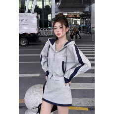 批发纯棉华棉复合<b class='q'>牛奶</b><b class='q'>丝</b> 减龄撞色连帽卫衣+高腰短裙休闲两件套女