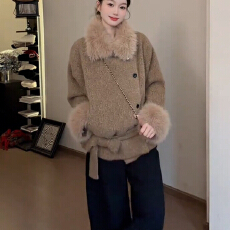 批发秋冬<b class='q'>时尚</b>轻熟风毛领加厚毛呢大衣外套女冬收腰系带高级感百搭上衣