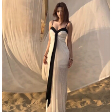 批发设计感法式时髦收腰显瘦<b class='q'>黑白</b>色拼色吊带开叉设计<b class='q'>连衣裙</b>子夏