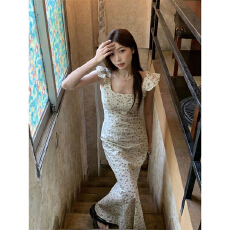 批发小飞袖连衣<b class='q'>裙</b>鱼尾收腰吊带雪纺修身清新无袖气质长款包臀