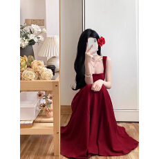 批发红色吊带连衣裙女夏季法式方领无袖收腰生日宴会<b class='q'>敬酒</b><b class='q'>礼服</b>