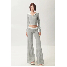 批发outfit条纹拉链连帽<b class='q'>卫衣</b><b class='q'>女</b>秋季高腰弹力显瘦拖地阔