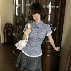 批发纯欲学院风蓝白格纹收腰衬衫女蕾丝边泡泡袖掐腰显瘦短袖上衣