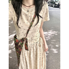 批发夏日绝美黄色<b class='q'>碎花</b>短袖连衣裙女夏季2026新款气质掐腰长裙