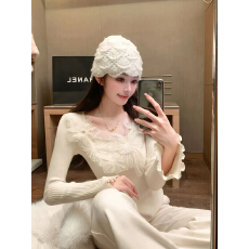 批发法式立体<b class='q'>蕾丝</b>花朵U领长袖T恤女早春新款高级感修身内搭<b class='q'>打底衫</b>上衣