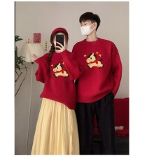 批发新款趣国宝献福新年红色喜庆套头柔暖亲肤<b class='q'>毛衣</b>潮流慵懒文艺