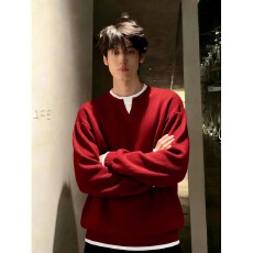 假两件设计红色V领毛衣男秋冬新款本命年针织衫内搭外套新年上衣