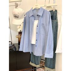 批发法式宽松蓝色条纹<b class='q'>衬衫</b>外套女夏季新款设计感上衣防晒休闲长袖<b class='q'>衬衣</b>