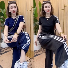 批发夏季休闲时尚显瘦显高<b class='q'>套装</b>短款短袖三条T恤薄款工装<b class='q'>裤</b>两件套