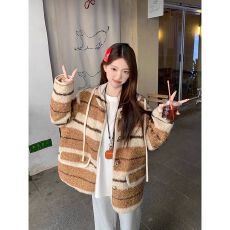 批发<b class='q'>韩版</b>复古条纹连帽卷卷仿羊羔毛毛外套女冬季松弛毛呢长袖开衫上衣