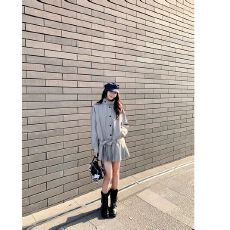 批发高级感条纹立领风衣外套女秋季新款美式别致收腰<b class='q'>显瘦</b>连衣裙短裙子