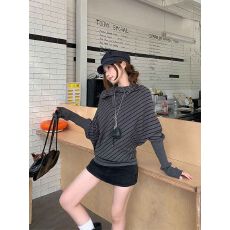 批发蝙蝠袖设计感条纹拼接长袖T恤女2025秋季新款轻熟风小众<b class='q'>显瘦</b>上衣