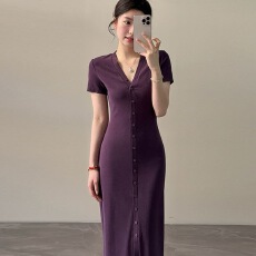 批发夏季新款高级感V领单排扣连衣裙女时尚气质修身显瘦遮肉包臀长裙