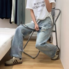 批发浅蓝色百搭时髦美式直筒<b class='q'>牛仔裤</b>女2025大码胖mm高腰破洞显瘦阔腿裤