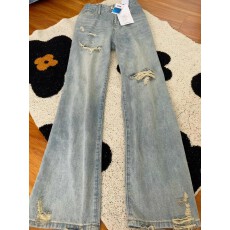 批发设计感破洞街头潮酷直筒<b class='q'>牛仔裤</b>女冬季新款浅蓝色高腰显瘦牛仔长裤