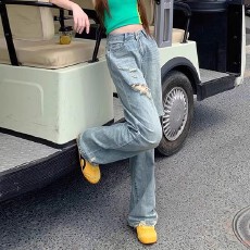 批发浅蓝色潮款直筒<b class='q'>牛仔裤</b>女2025冬季新款遮肉胖mm高腰破洞显瘦阔腿裤