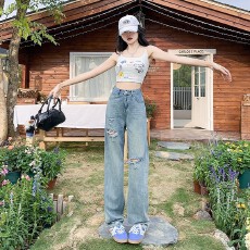 批发通勤气质别致个性潮酷破洞牛仔直筒阔腿裤冬季韩系休闲百搭<b class='q'>牛仔裤</b>