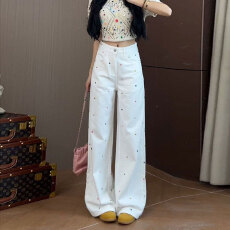 批发休闲舒适水洗遮肉白色波点刺绣<b class='q'>牛仔裤</b>女高腰显瘦直筒阔腿<b class='q'>牛仔裤</b>