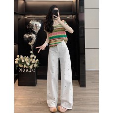 批发气质彩色刺<b class='q'>绣花</b>朵白色减龄洋气牛仔阔腿裤女夏新款宽松显瘦百搭