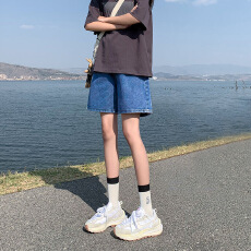 批发韩系简约纯色<b class='q'>牛仔</b>五分裤<b class='q'>女</b>夏季2026年新款ins潮高腰显瘦短<b class='q'>牛仔</b>裤