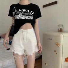 批发网红破洞a字<b class='q'>高腰</b><b class='q'>牛仔</b><b class='q'>短裤</b>女夏季2026年新款韩版宽松显瘦热裤潮ins
