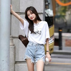 批发韩版显瘦<b class='q'>牛仔</b><b class='q'>短裤</b>女2026年夏季新款chic宽松阔腿<b class='q'>高腰</b>a字毛边热裤