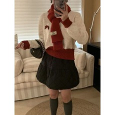 批发女冬季新款韩系通勤简约圣诞氛围感百搭小<b class='q'>木</b>扣保暖毛衣配围巾