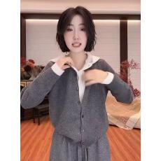 批发假两件拼色纽扣连帽<b class='q'>针织</b><b class='q'>开衫</b>女秋冬季宽松显瘦百搭毛衣外套