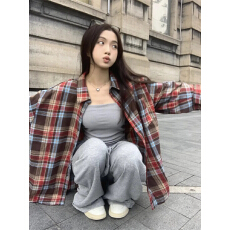 批发慵懒风撞色<b class='q'>格子衬衫</b>外套<b class='q'>女装</b>春夏复古中长款休闲防晒上衣