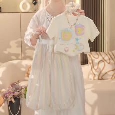 批发女童<b class='q'>夏</b>季<b class='q'>套装</b>新款童装洋气手绘涂鸦短袖女<b class='q'>宝宝</b>防蚊花苞裤子