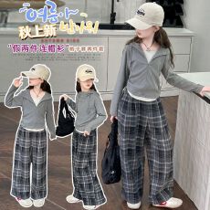 批发女童洋气2025新款连帽假两件打底衫套装时髦长袖春秋格子裤两件套