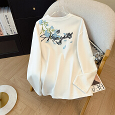 批发实拍220克曼巴棉<b class='q'>长袖</b><b class='q'>t</b><b class='q'>恤</b>打底衫<b class='q'>男</b>女薄秋季新款刺绣花宽松圆领上衣