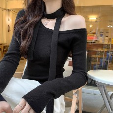 批发黑色修身飘带针织打底衫女春秋季新款设计感露肩内搭<b class='q'>毛衣</b>斜肩上衣