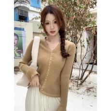 批发设计感V领喇叭长袖针织上衣女2025秋装新款高级感<b class='q'>气质</b>V领开衫<b class='q'>外套</b>