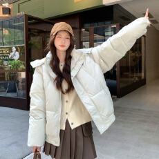 批发2025秋冬新款<b class='q'>韩版</b>加厚休闲时尚保暖棉服女装百搭潮牌绣花棉袄外套