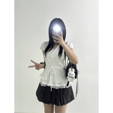 批发原版面料韩系蕾丝花边<b class='q'>短袖</b><b class='q'>衬衫</b>女夏季肌理感修身显瘦系带<b class='q'>短袖</b>上衣