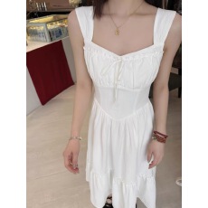 白色吊带连衣裙子女夏季2025新款海边度假法式收腰气质长裙蛋糕裙