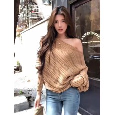 批发气质氛围感斜肩针织打底衫女秋季下摆斜边慵懒<b class='q'>蝙蝠</b>衫别致漂亮上衣