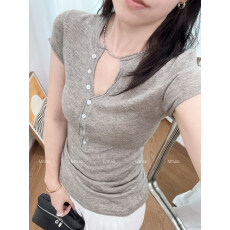 批发韩系v领单排扣短袖<b class='q'>t</b><b class='q'>恤</b>女2026夏季新款修身显瘦针织衫上衣薄款