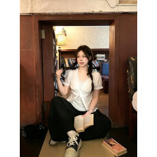 批发假两件波点拼接木耳边蝴蝶结<b class='q'>衬衫</b>女微胖大码收腰显瘦小衫