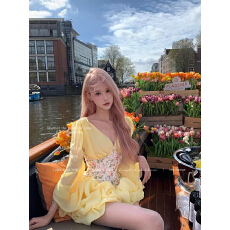 批发越南小众少女感甜美减龄碎花连衣裙短款绑带调节收腰蓬蓬花苞小礼