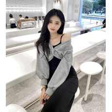 批发春秋2025新款套装扭折卫衣上衣+吊带裙连衣长裙两件套女甜辣裙子
